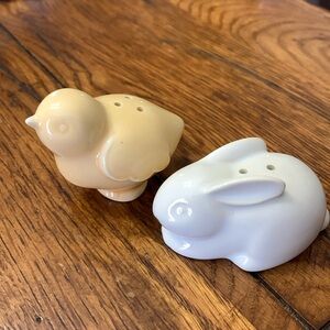 Hallmark Vintage Bunny and Chick salt & pepper shakers